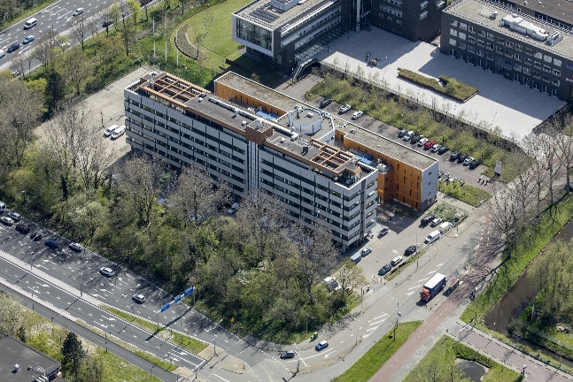 Luchtfoto van het voormalige belastingkantoor
