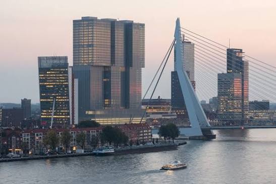 De Rotterdam aan de Wilhelminapier
