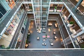 Atrium en centrale ruimte in The Cube